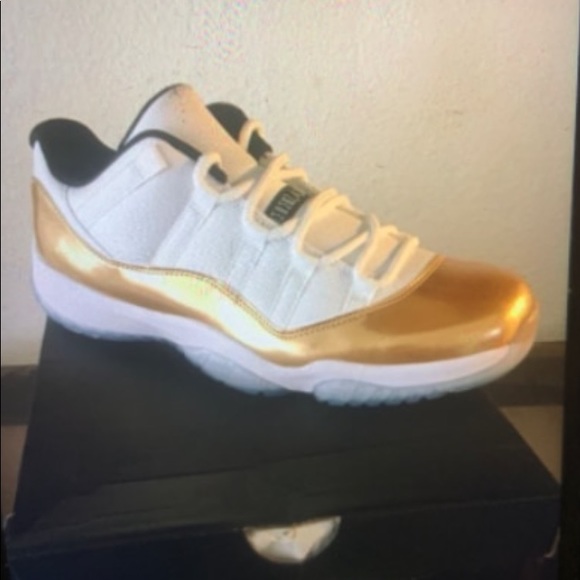 Jordan 11 retro low - Picture 1 of 1